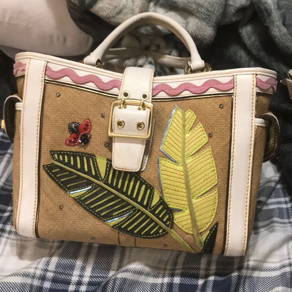 Used coach purse in great condition